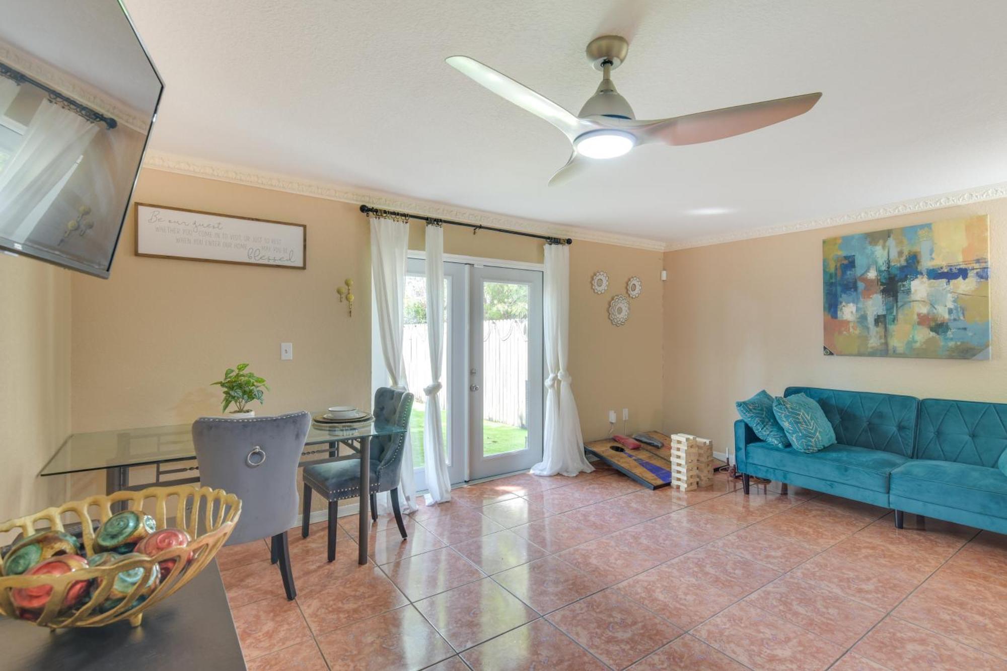 Opa-Locka Townhome, 15 Mi To Miami Beach! المظهر الخارجي الصورة