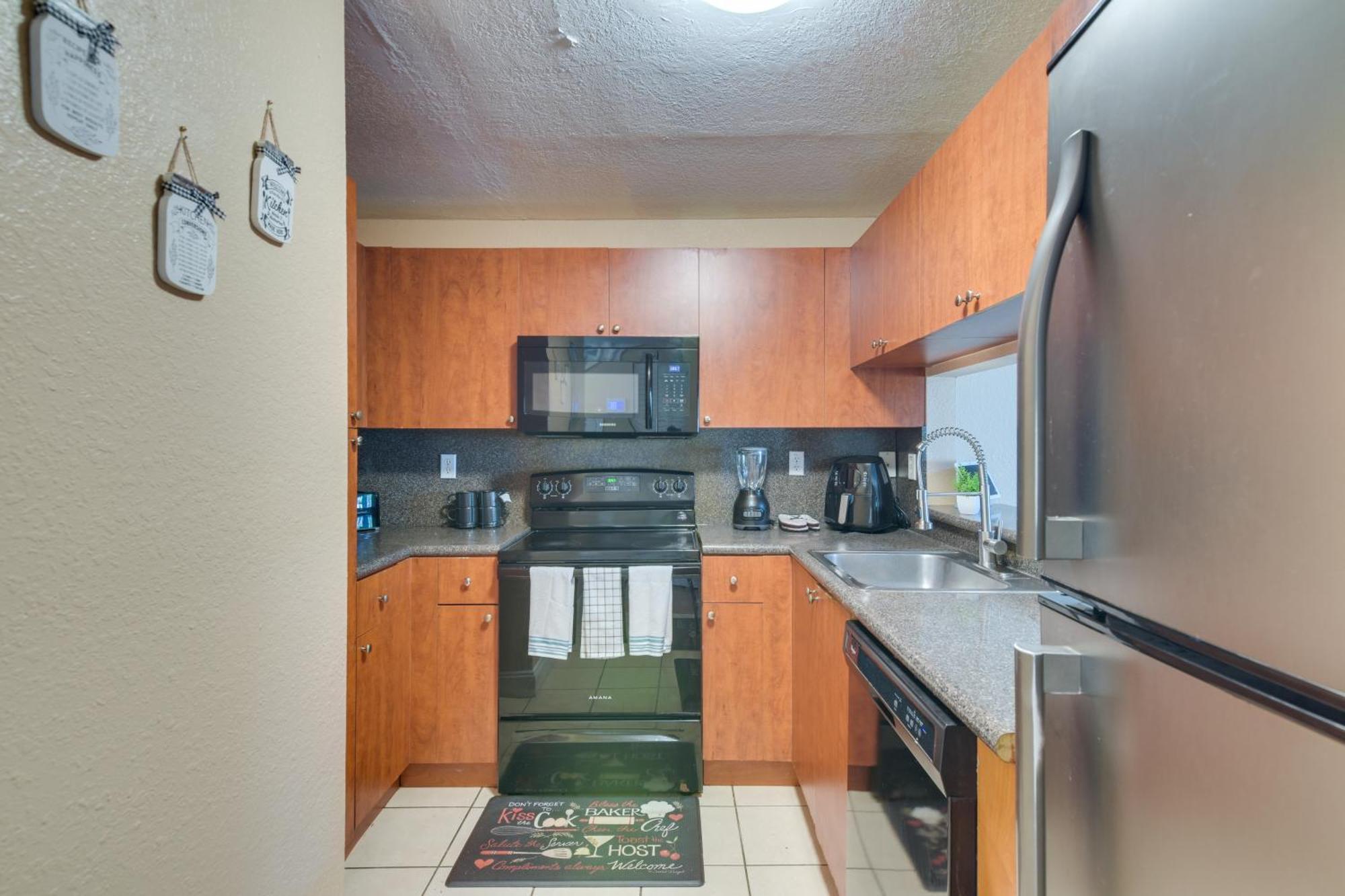Opa-Locka Townhome, 15 Mi To Miami Beach! المظهر الخارجي الصورة